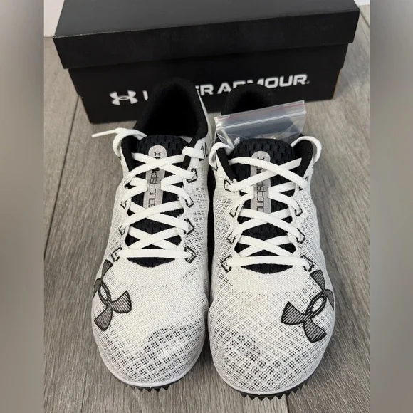 Under Armour Kick Distance 4 Shoes New in Box - Picture 8 of 9